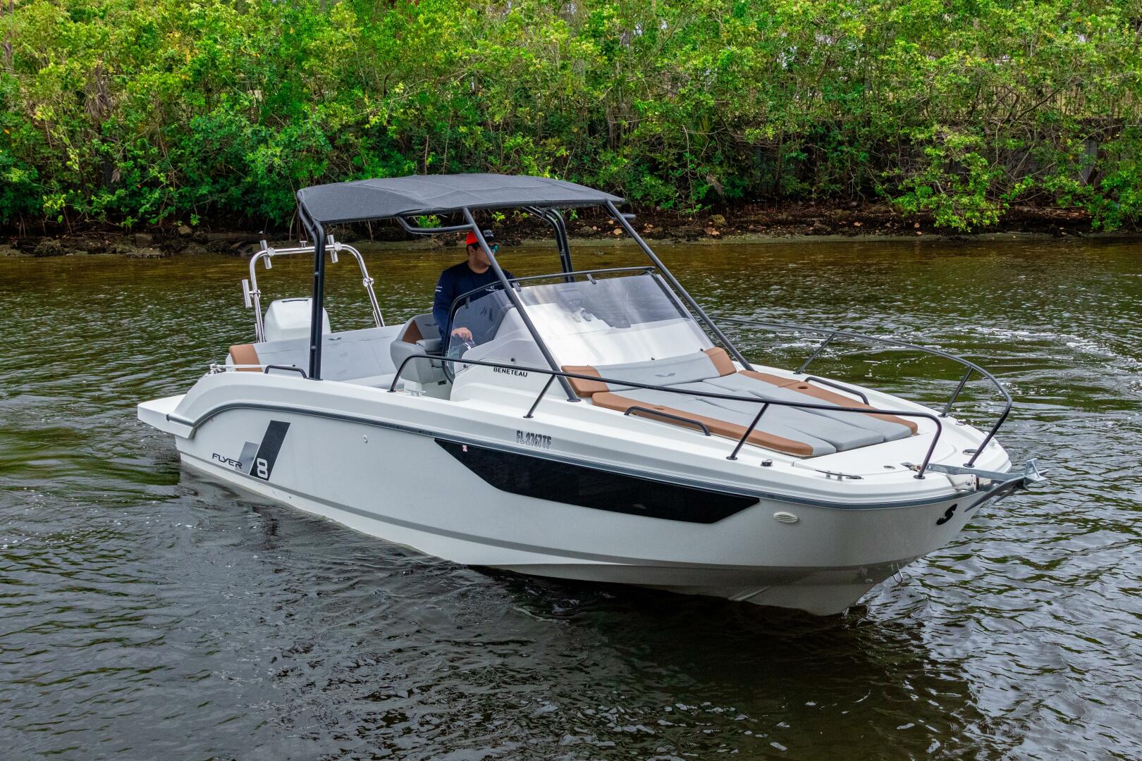 Slide: The Image of Beneteau Flyer 8 Sundeck 2022 - 5541529