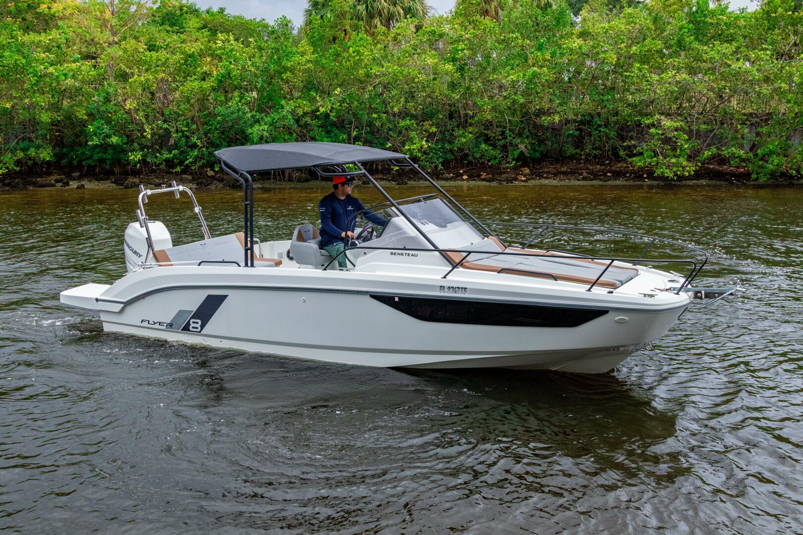 Slide: The Image of Beneteau Flyer 8 Sundeck 2022 - 5541530