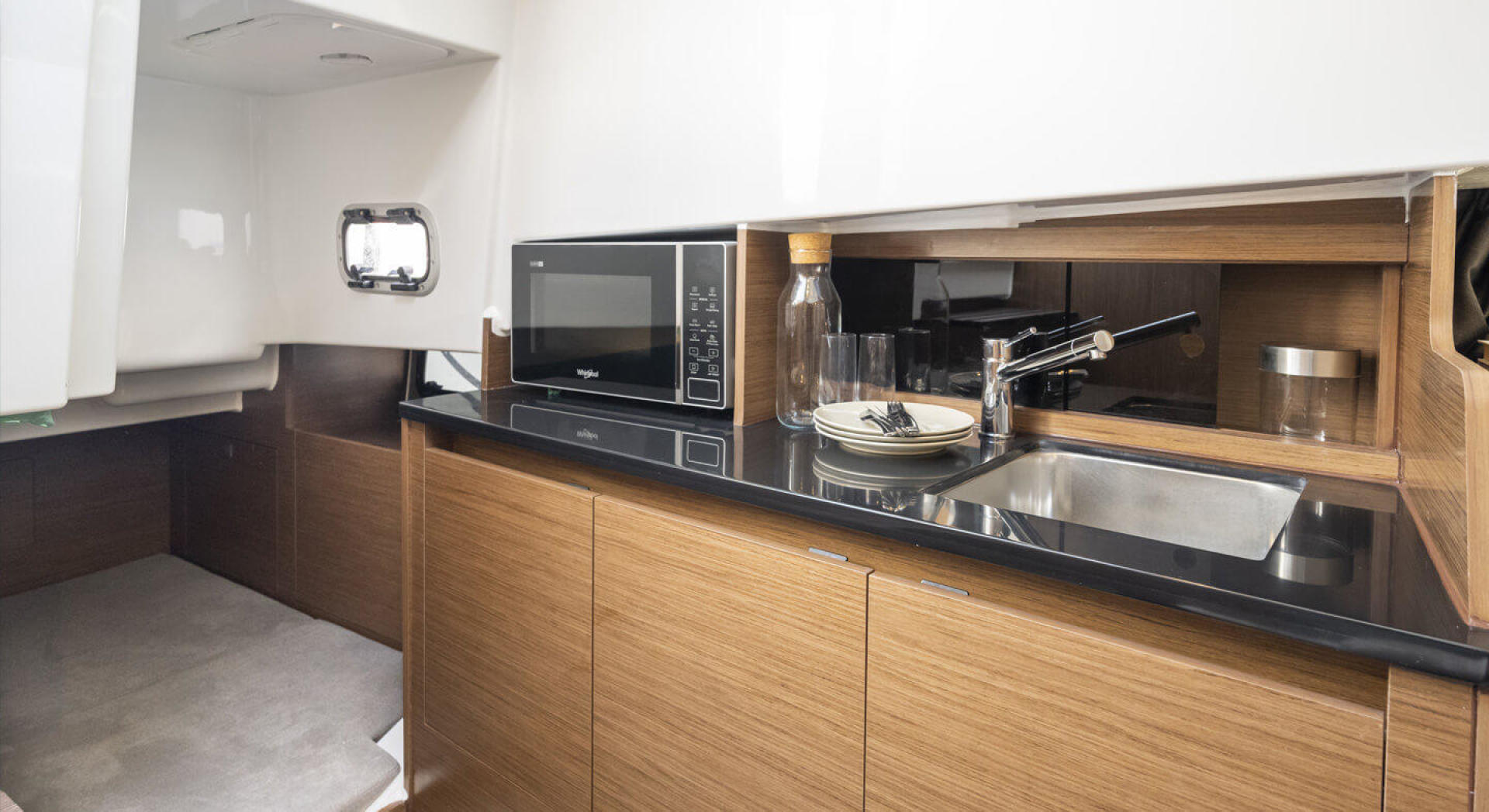 Slide: The Image of Beneteau Flyer 9 Sundeck 2022 - 3160413