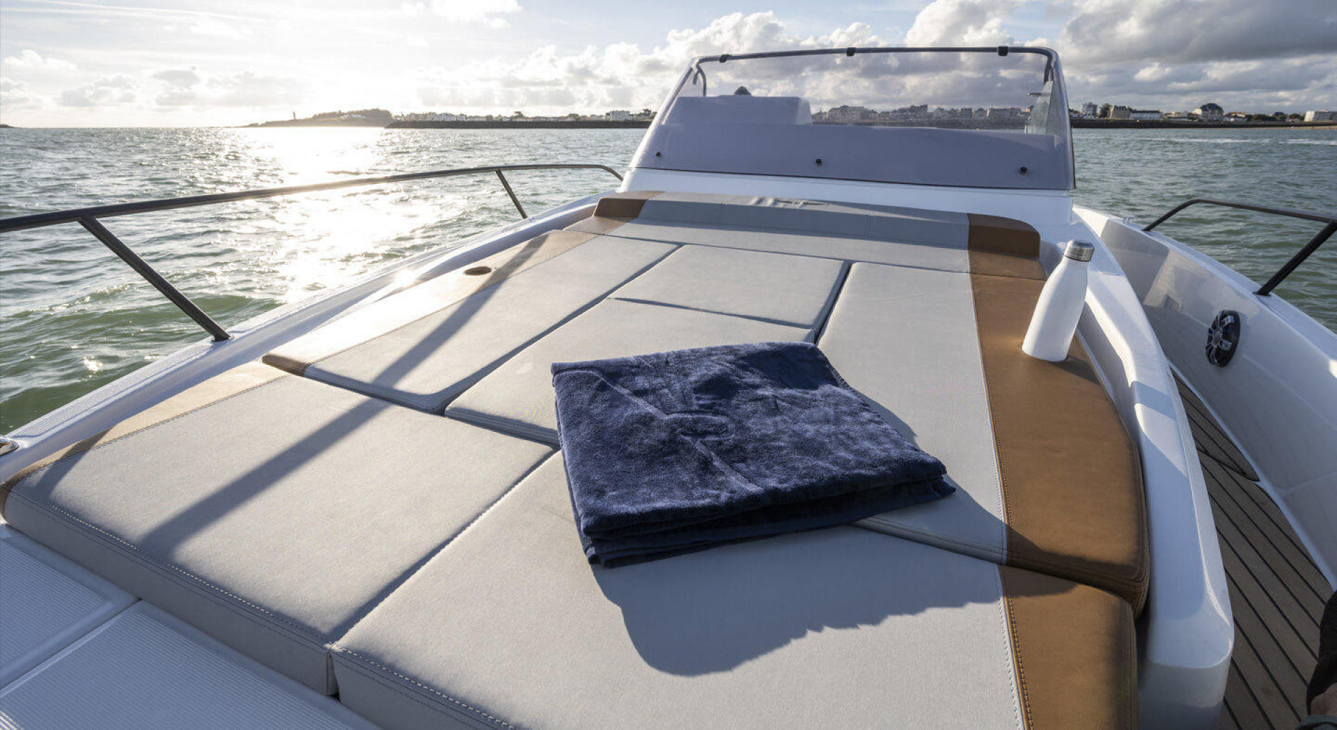 Slide: The Image of Beneteau Flyer 9 Sundeck 2022 - 3160421