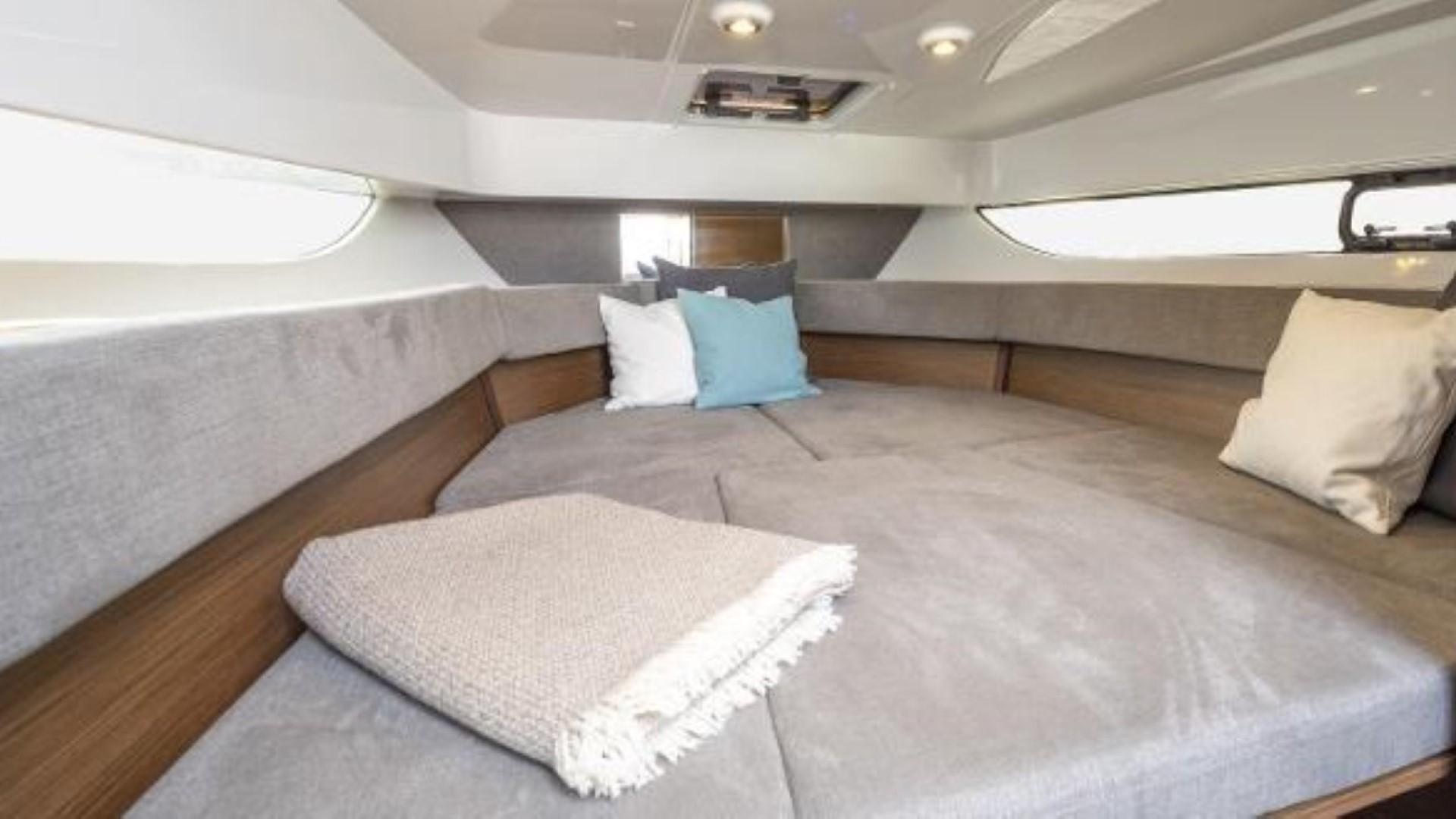 Slide: The Image of Beneteau Flyer 9 Sundeck 2023 - 3647166