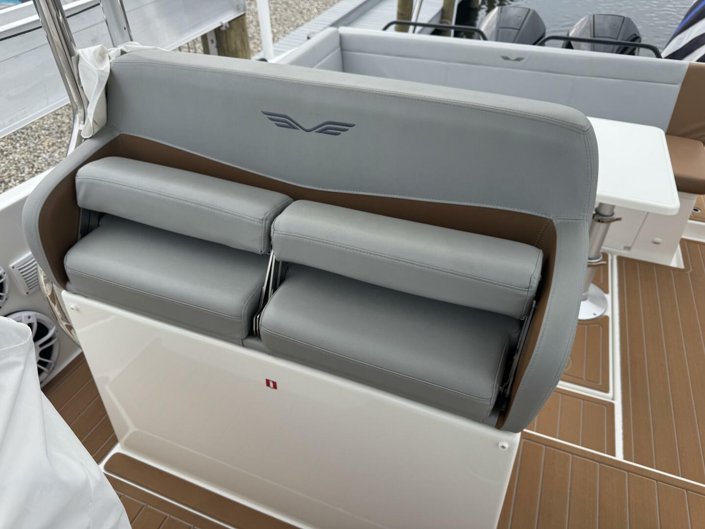 Slide: The Image of Beneteau Flyer 9 Sundeck 2024 - 5693612