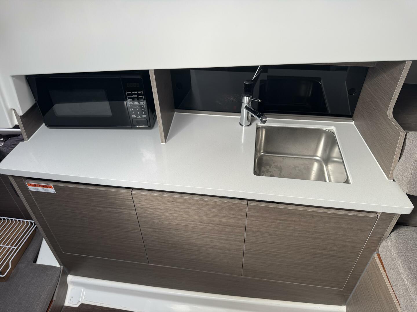 Slide: The Image of Beneteau Flyer 9 Sundeck 2024 - 5693627