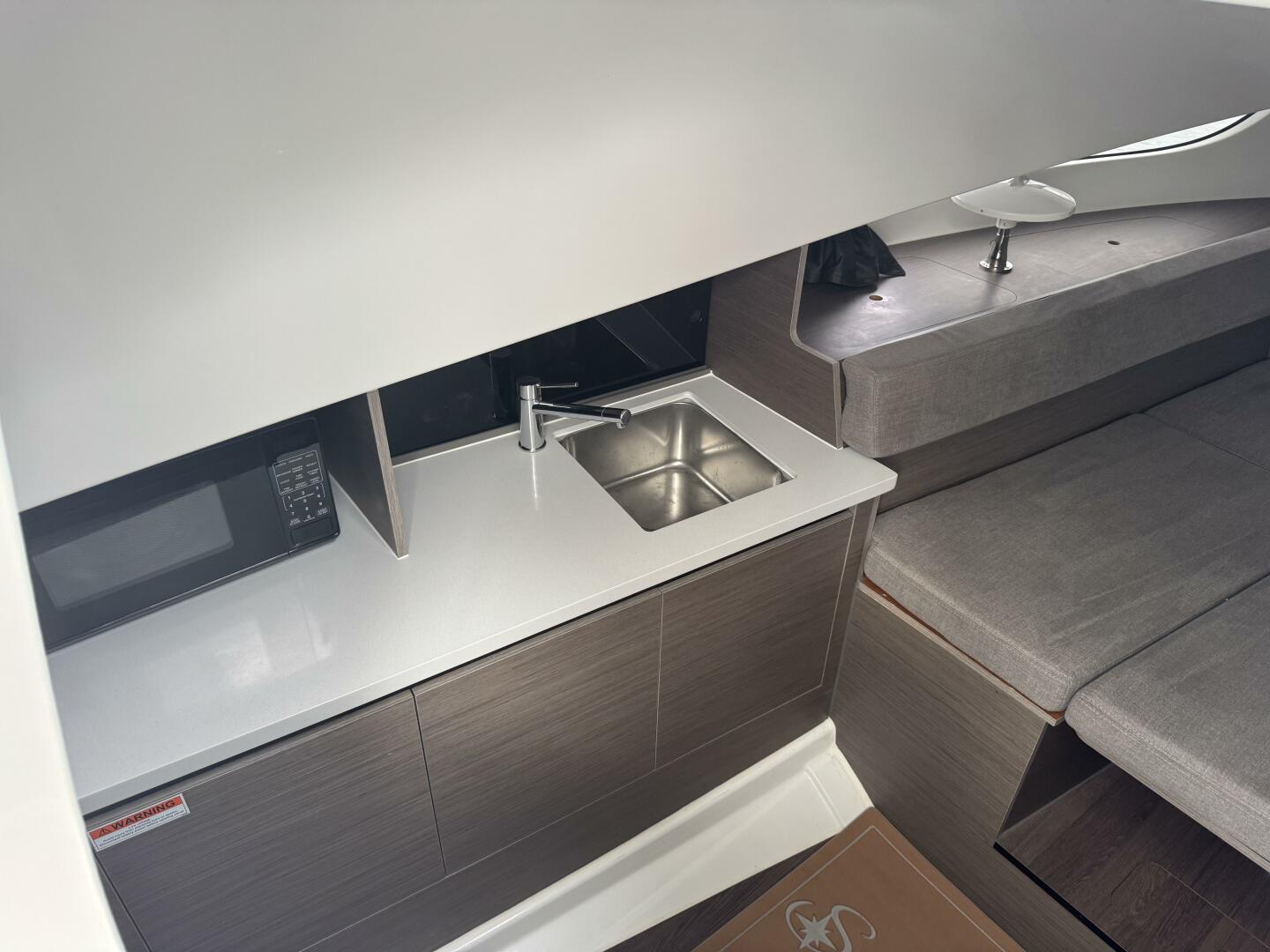 Slide: The Image of Beneteau Flyer 9 Sundeck 2024 - 5693616