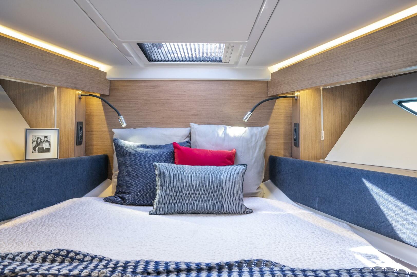 Slide: The Image of Gran Turismo 36 Cabin - 5151210