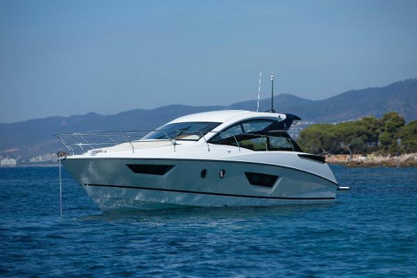 Slide: The Image of Beneteau Gran Turismo 40 2020 - 1