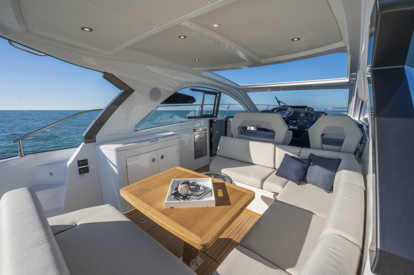 Slide: The Image of Beneteau Gran Turismo 41 2025 - 5153703