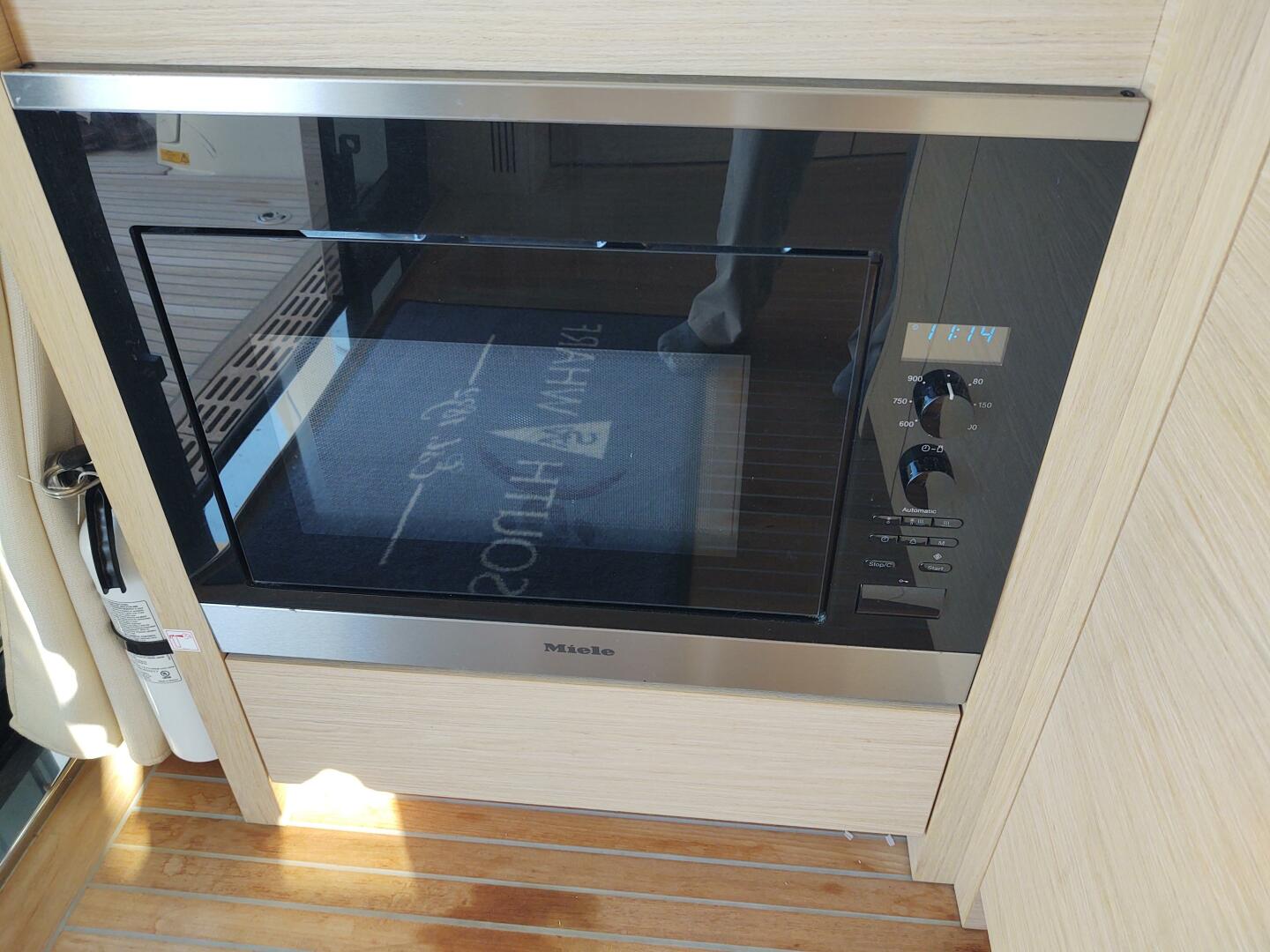 Slide: The Image of Beneteau MC5 2019 - 4810286