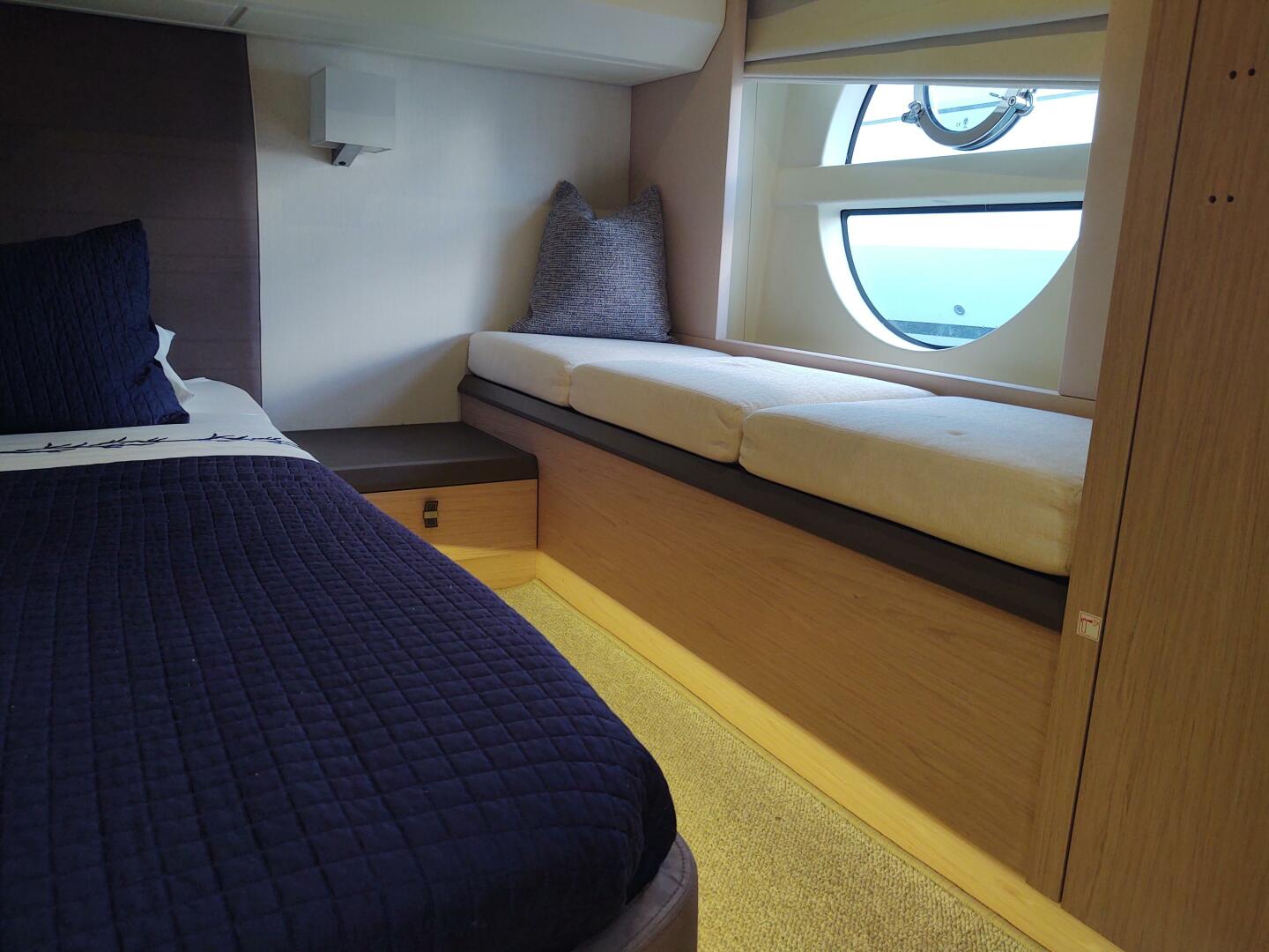 Slide: The Image of Beneteau MC5 2019 - 4810312