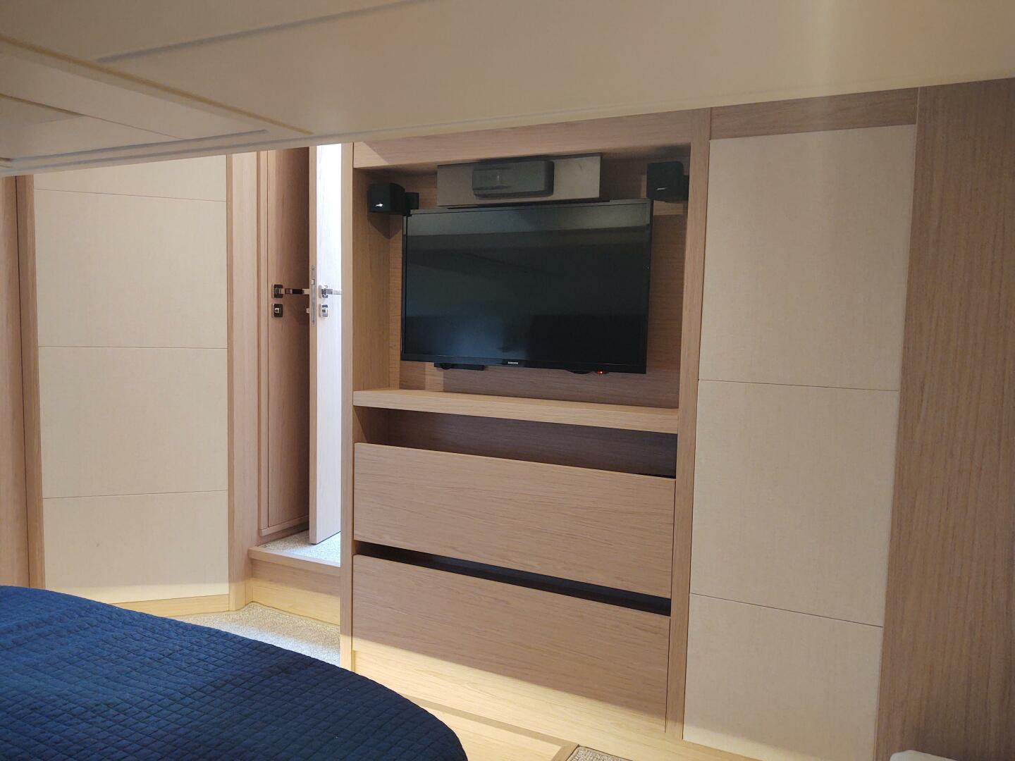 Slide: The Image of Beneteau MC5 2019 - 4810315