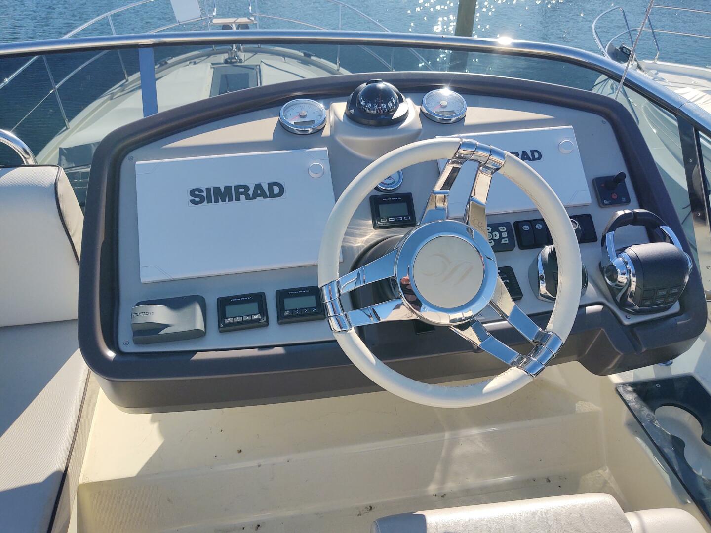 Slide: The Image of Beneteau MC5 2019 - 4810322
