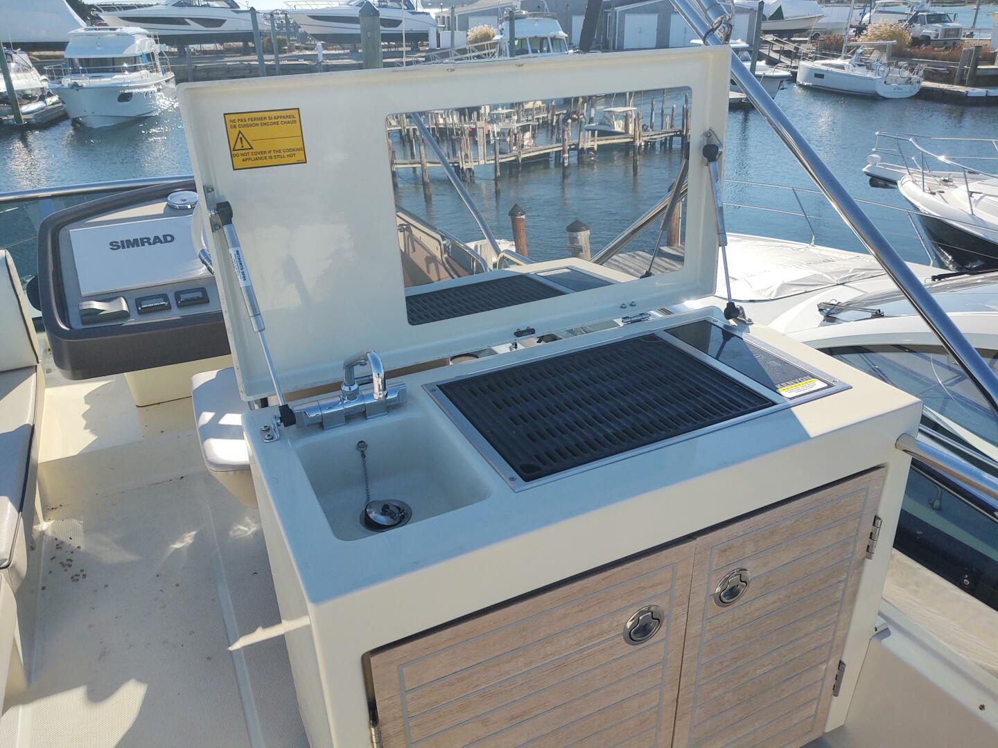 Slide: The Image of Beneteau MC5 2019 - 4810335
