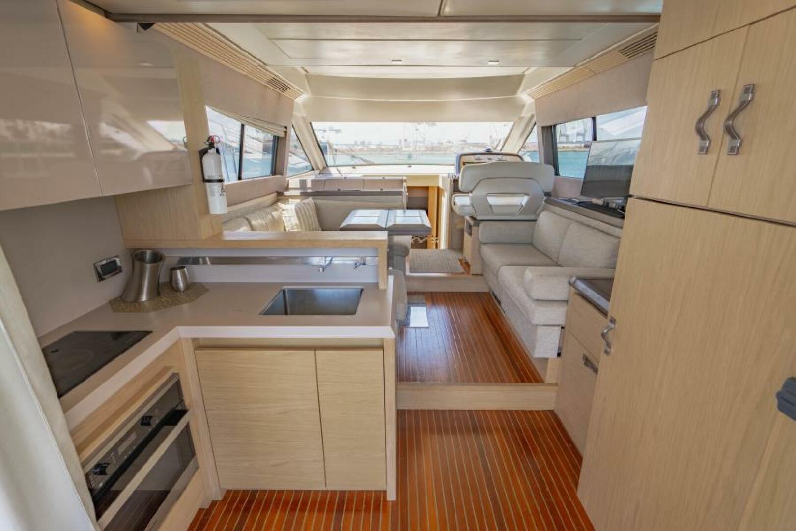 Slide: The Image of Beneteau Monte Carlo MC5 w/SeaKeeper 2017 - 4726811