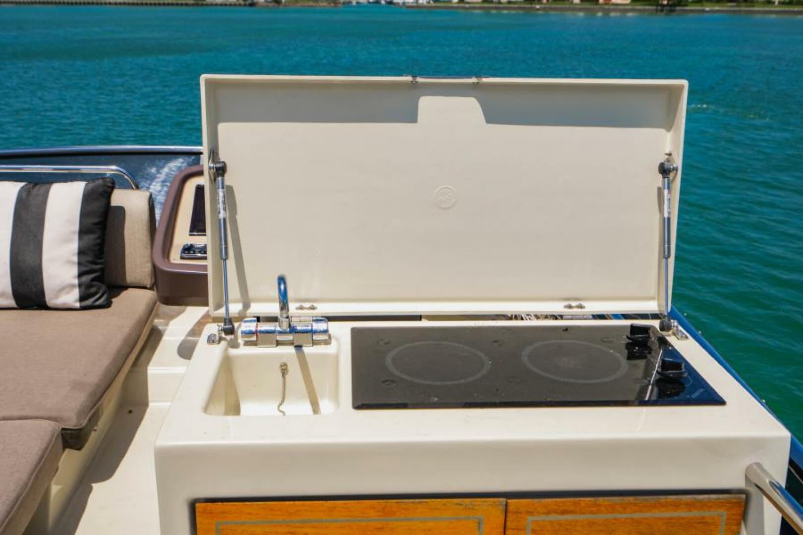 Slide: The Image of Beneteau Monte Carlo MC5 w/SeaKeeper 2017 - 4726829