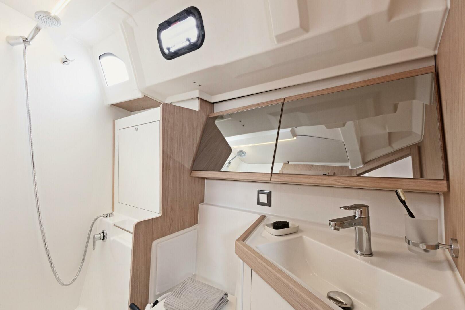 Slide: The Image of Beneteau Oceanis 2025 - 5298208