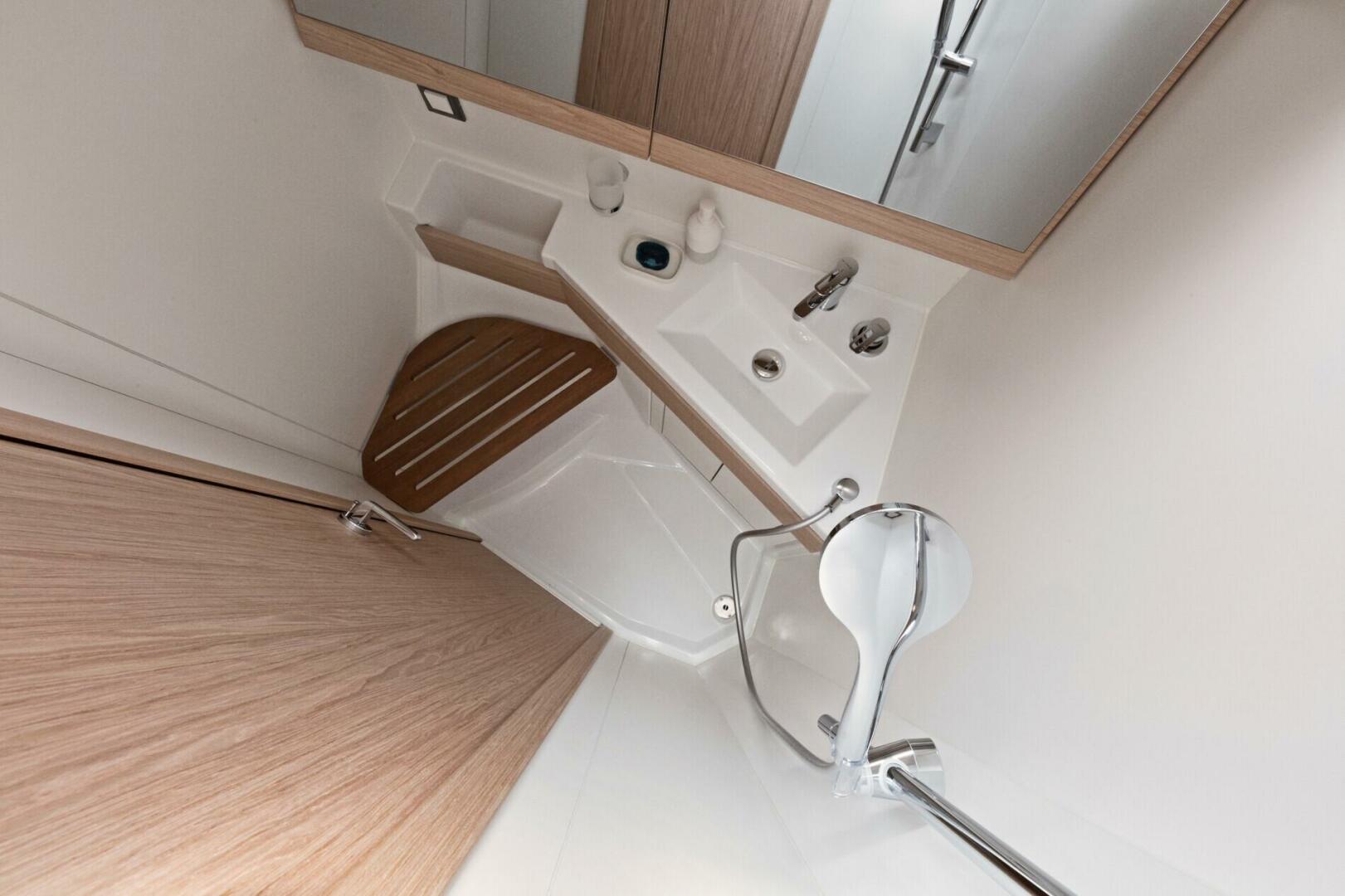 Slide: The Image of Beneteau Oceanis 2025 - 5298198