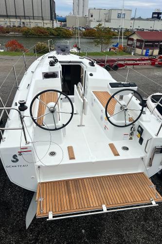 Slide: The Image of Beneteau Oceanis 30.1 2024 - 0