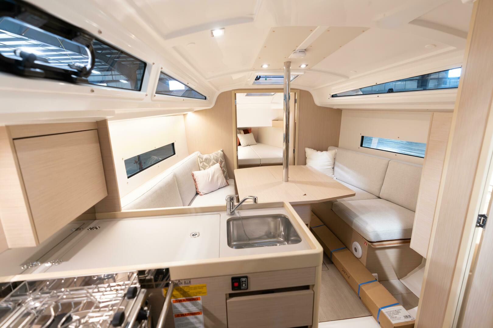 Slide: The Image of BENETEAU Oceanis 30.1 - 28