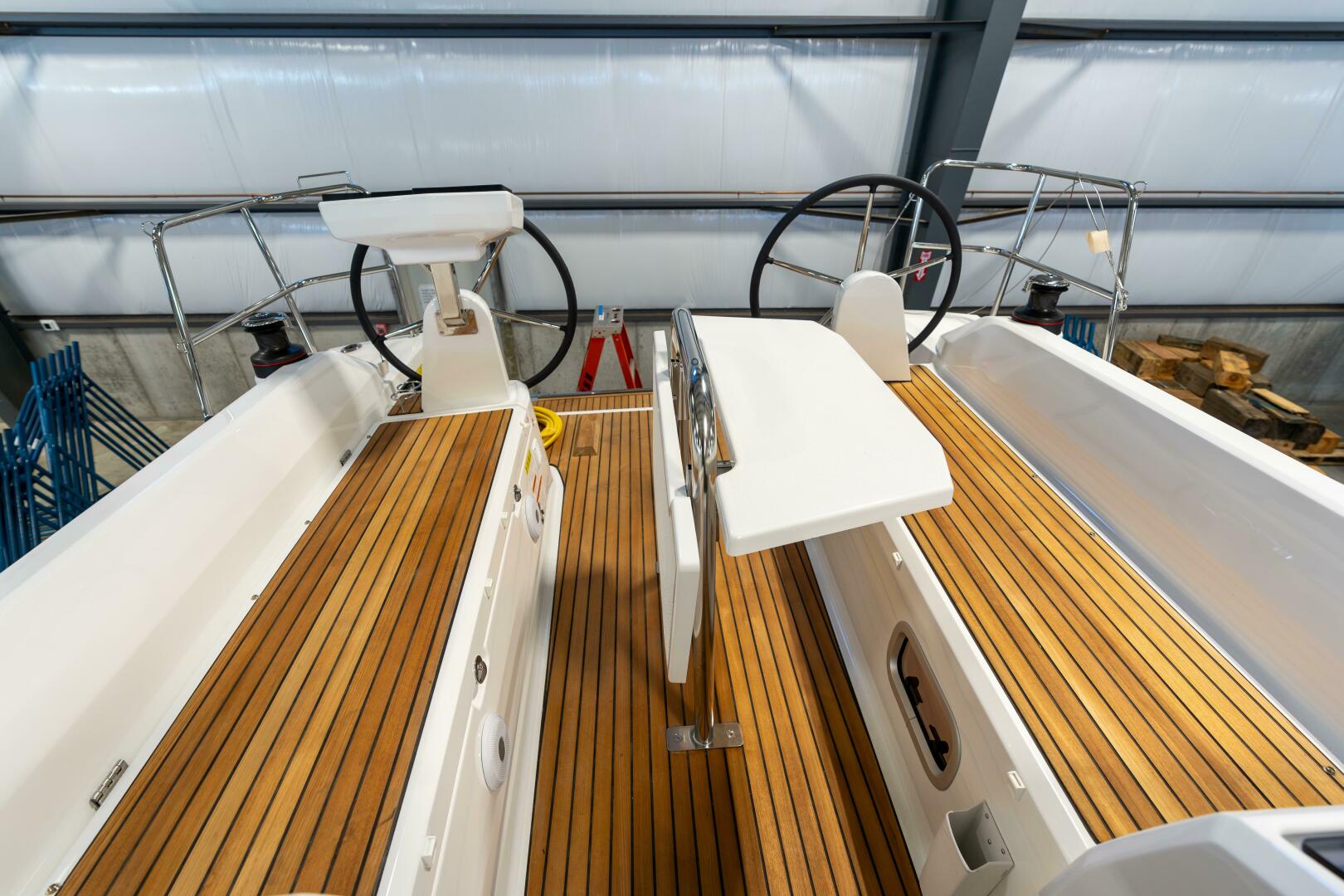 Slide: The Image of BENETEAU Oceanis 30.1 - 32