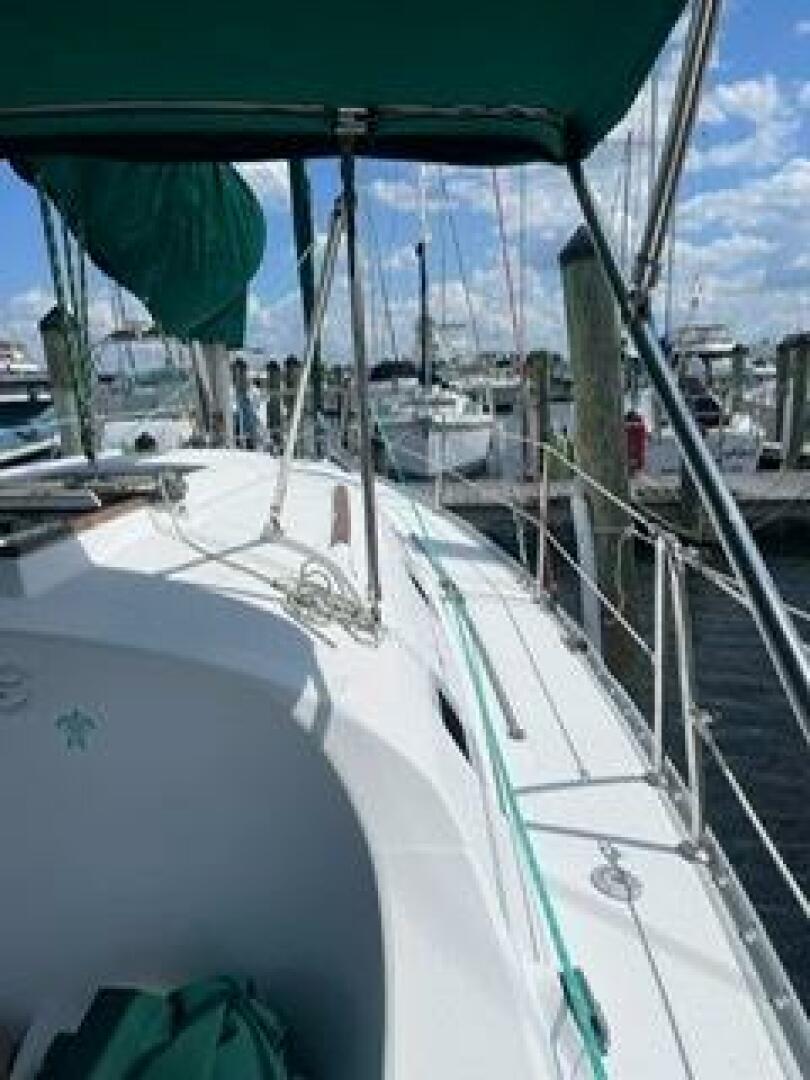 Slide: The Image of Beneteau Oceanis 311 2000 - 5293301