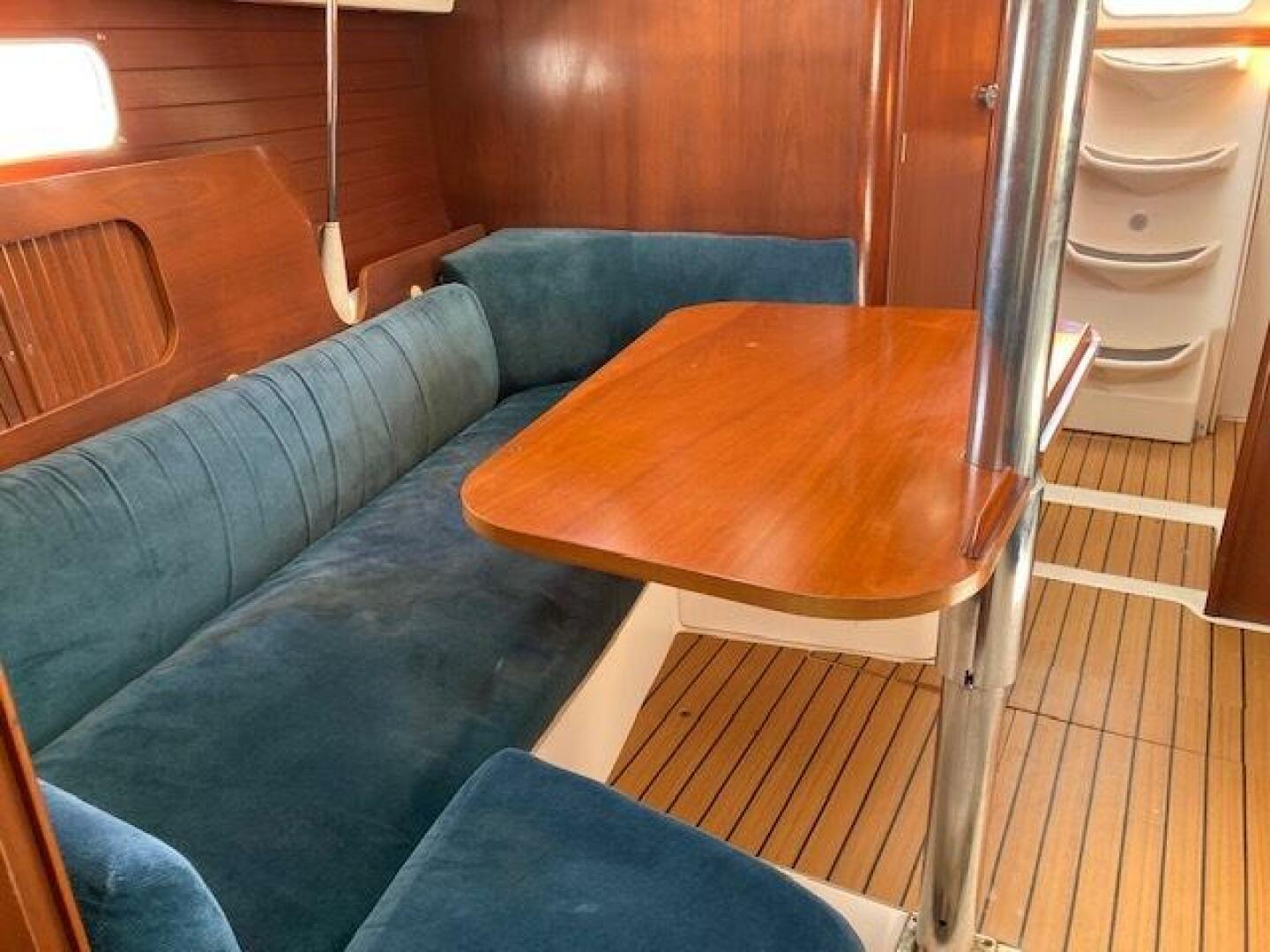 Slide: The Image of Beneteau Oceanis 321 1995 - 4745707