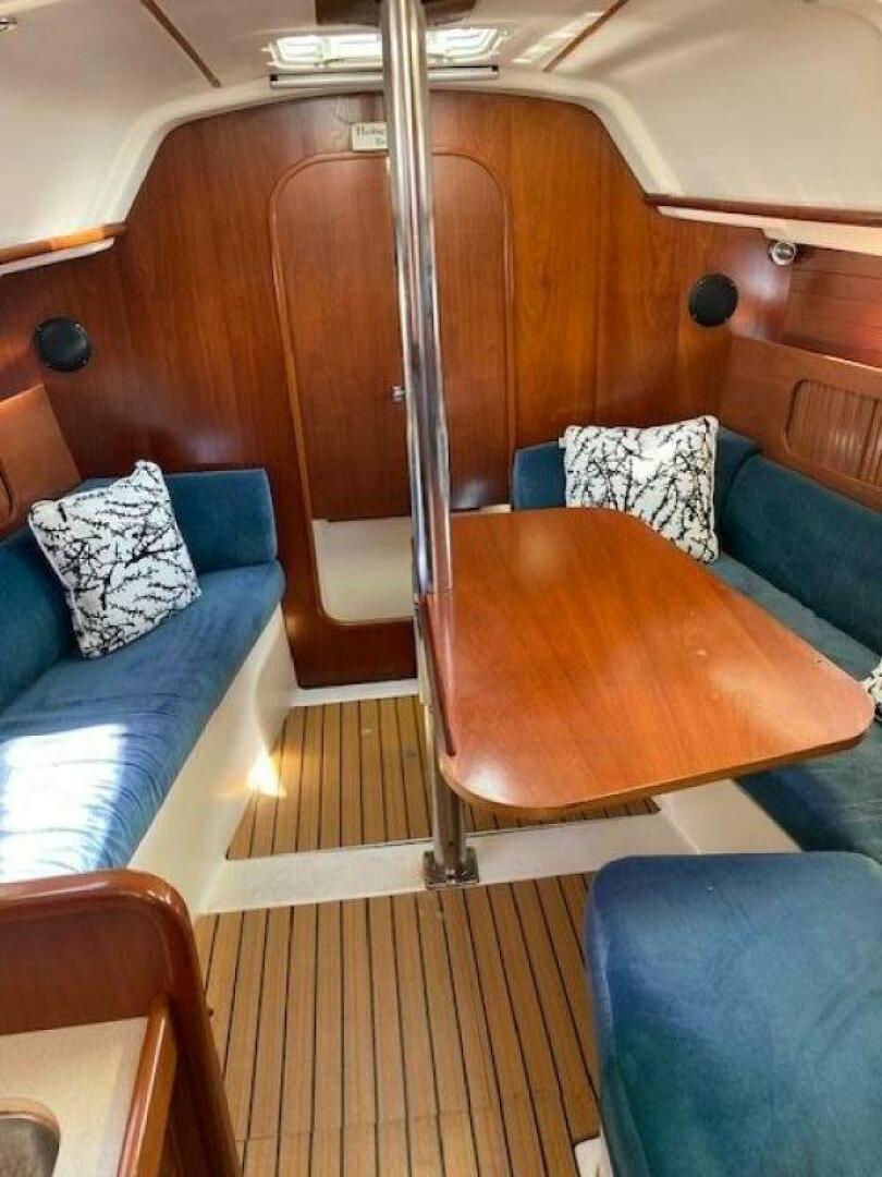 Slide: The Image of Beneteau Oceanis 321 1995 - 4757741