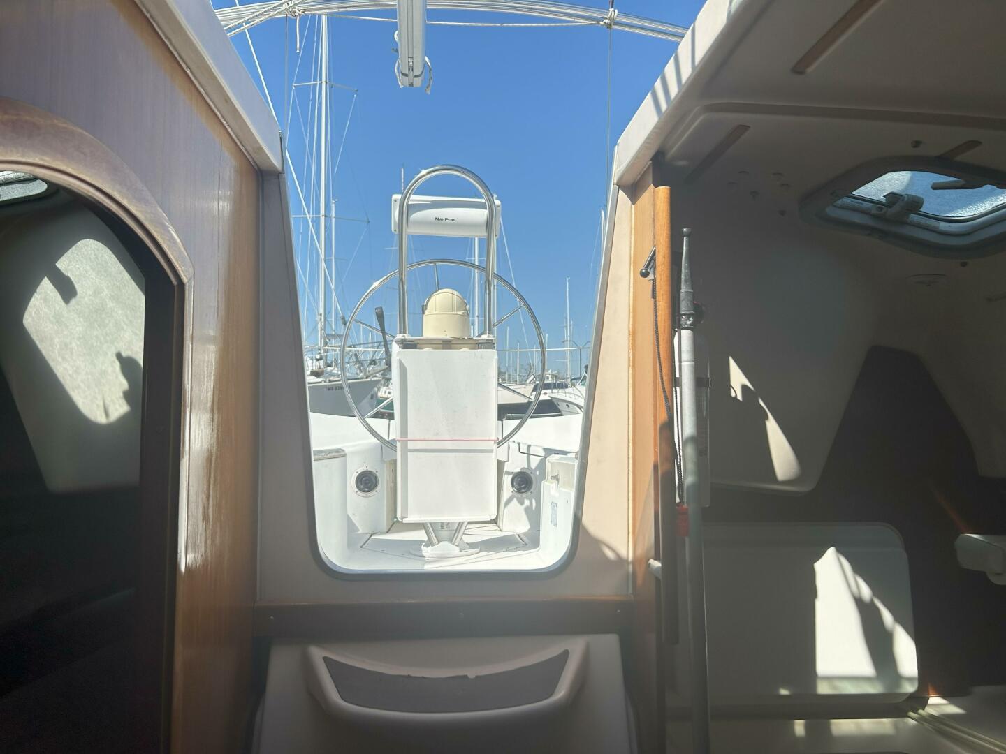 Slide: The Image of 1999 Beneteau Oceanis 321  Companionway Table - 5203581
