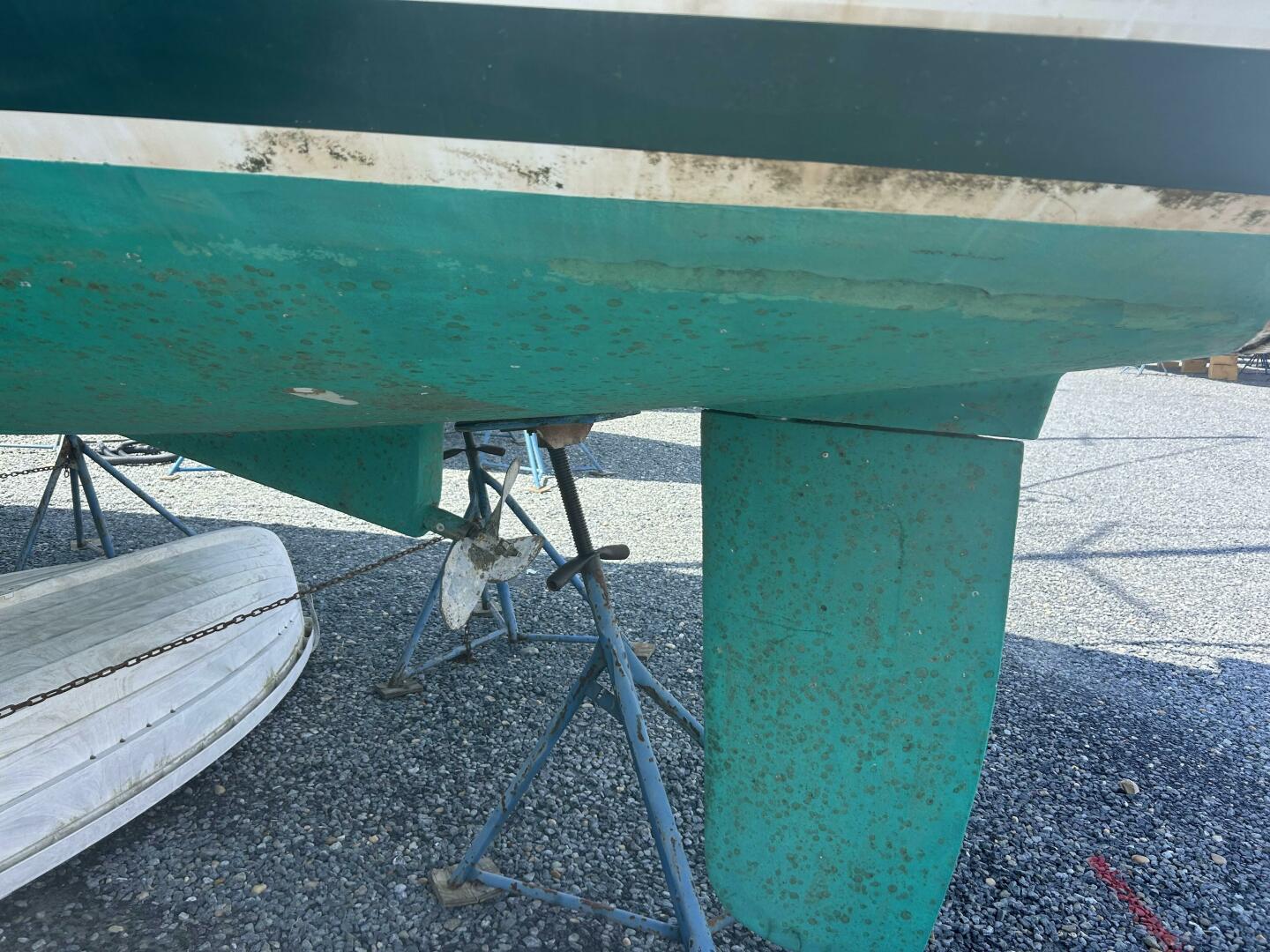 Slide: The Image of 1999 Beneteau Oceanis 321  Hull - 5196066