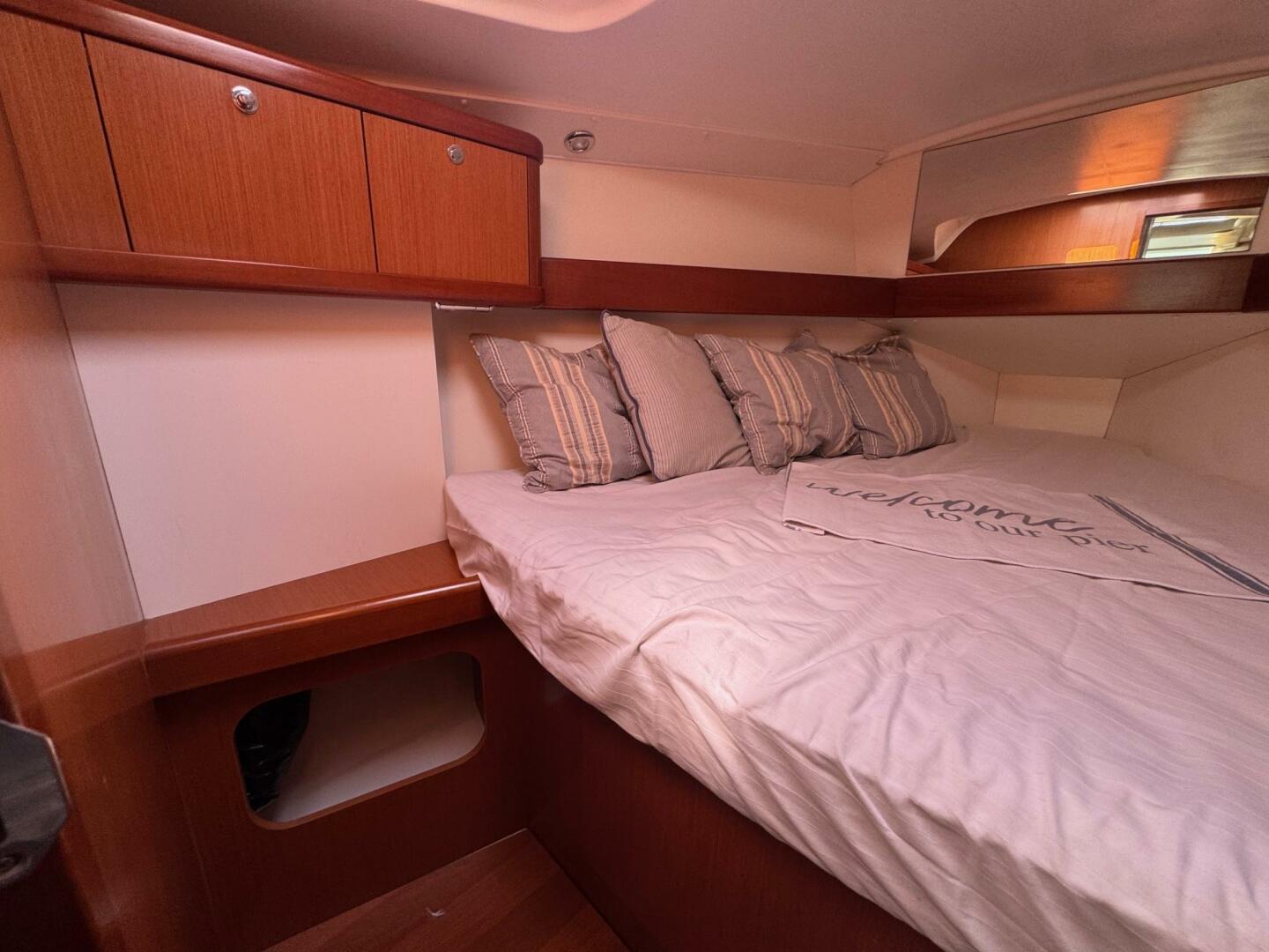Slide: The Image of Beneteau Oceanis 34 2009 - 5537177