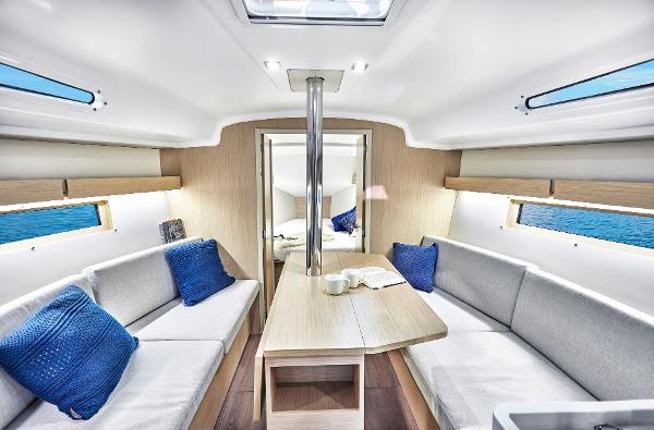 Slide: The Image of Beneteau Oceanis 34.1 2023 - 1