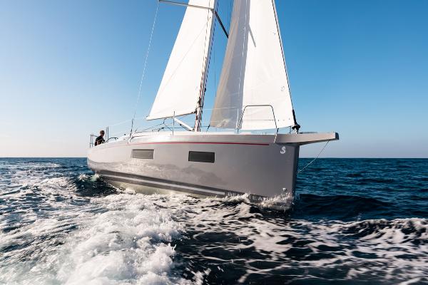 Slide: The Image of Beneteau Oceanis 34.1 2023 - 7