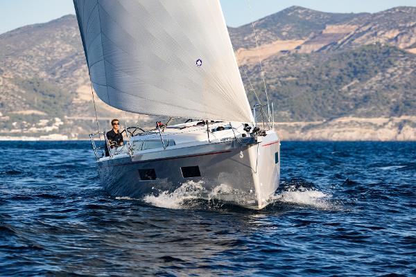 Slide: The Image of Beneteau Oceanis 34.1 2024 - 1
