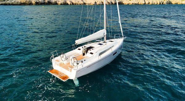 Slide: The Image of Beneteau Oceanis 34.1 2024 - 11