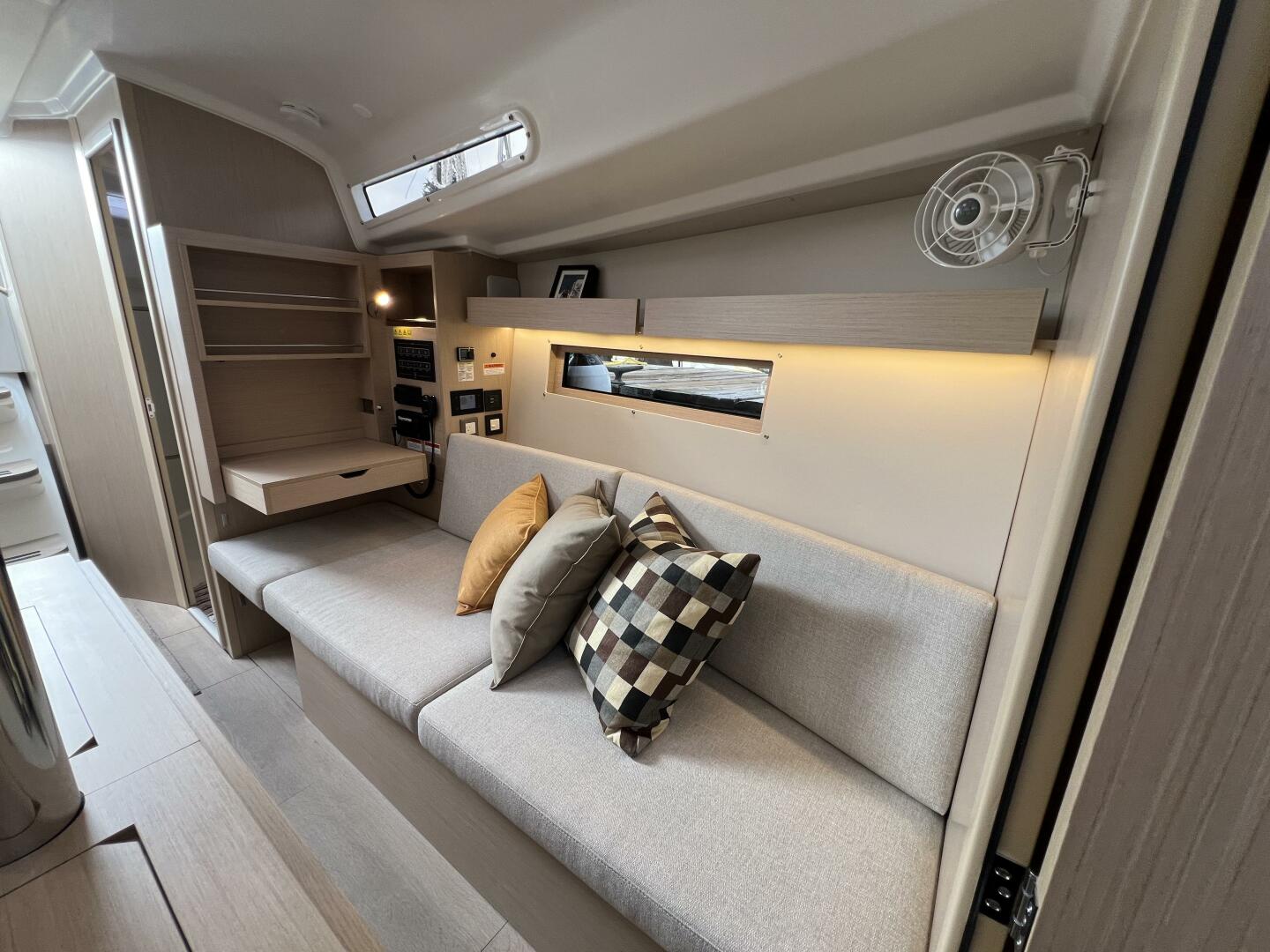 Slide: The Image of Beneteau Oceanis 34.1 - 4707947
