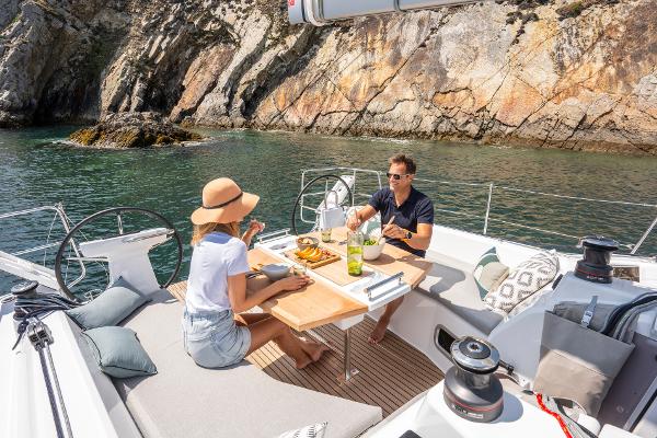 Slide: The Image of Beneteau Oceanis 37.1 2024 - 5