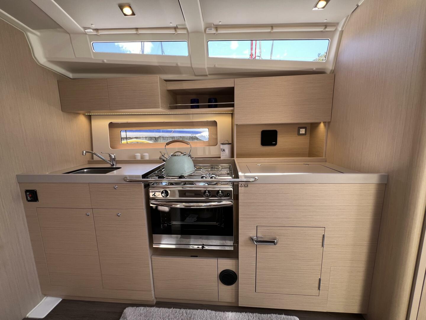 Slide: The Image of Beneteau Oceanis 37.1 - 4708014