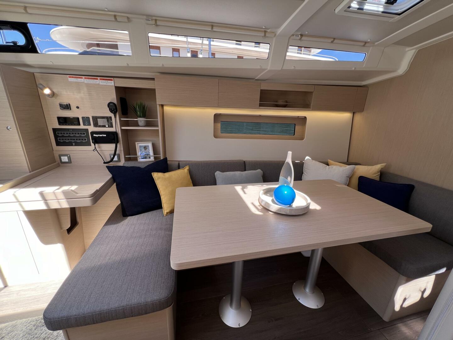 Slide: The Image of Beneteau Oceanis 37.1 - 4708015