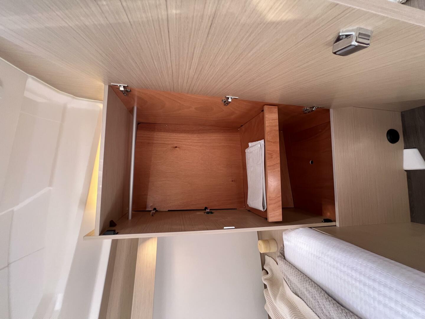Slide: The Image of Beneteau Oceanis 37.1 - 4708026