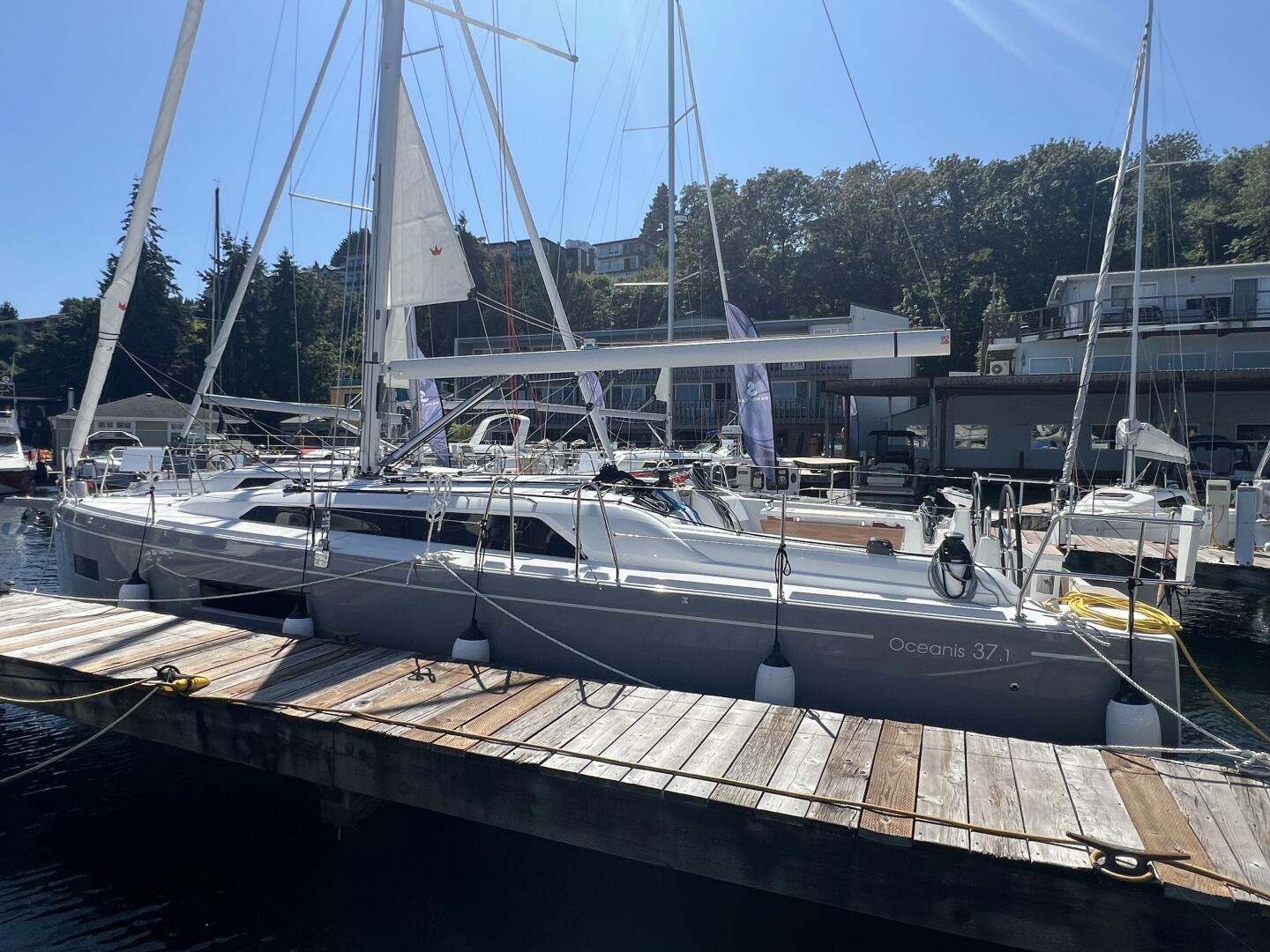 Slide: The Image of Beneteau Oceanis 37.1 - 4708035