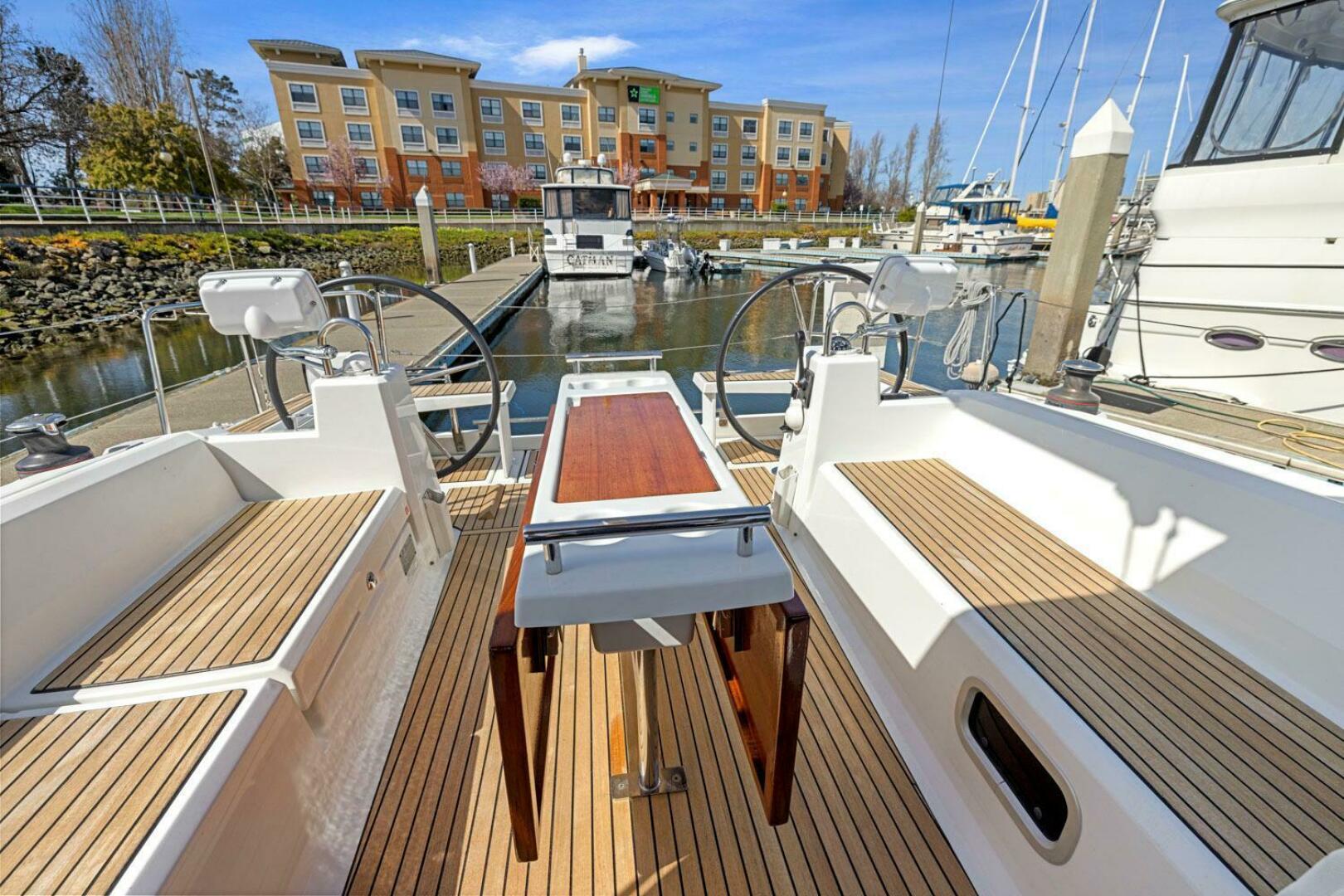 Slide: The Image of Beneteau Oceanis 38.1 2018 - 4869387