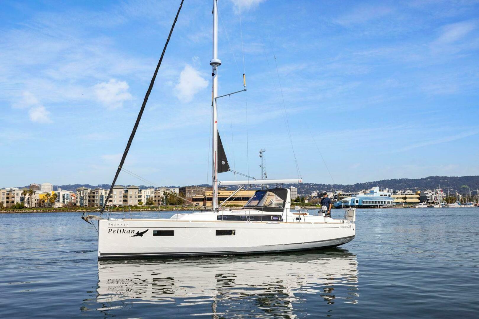 Slide: The Image of Beneteau Oceanis 38.1 2018 - 4869371