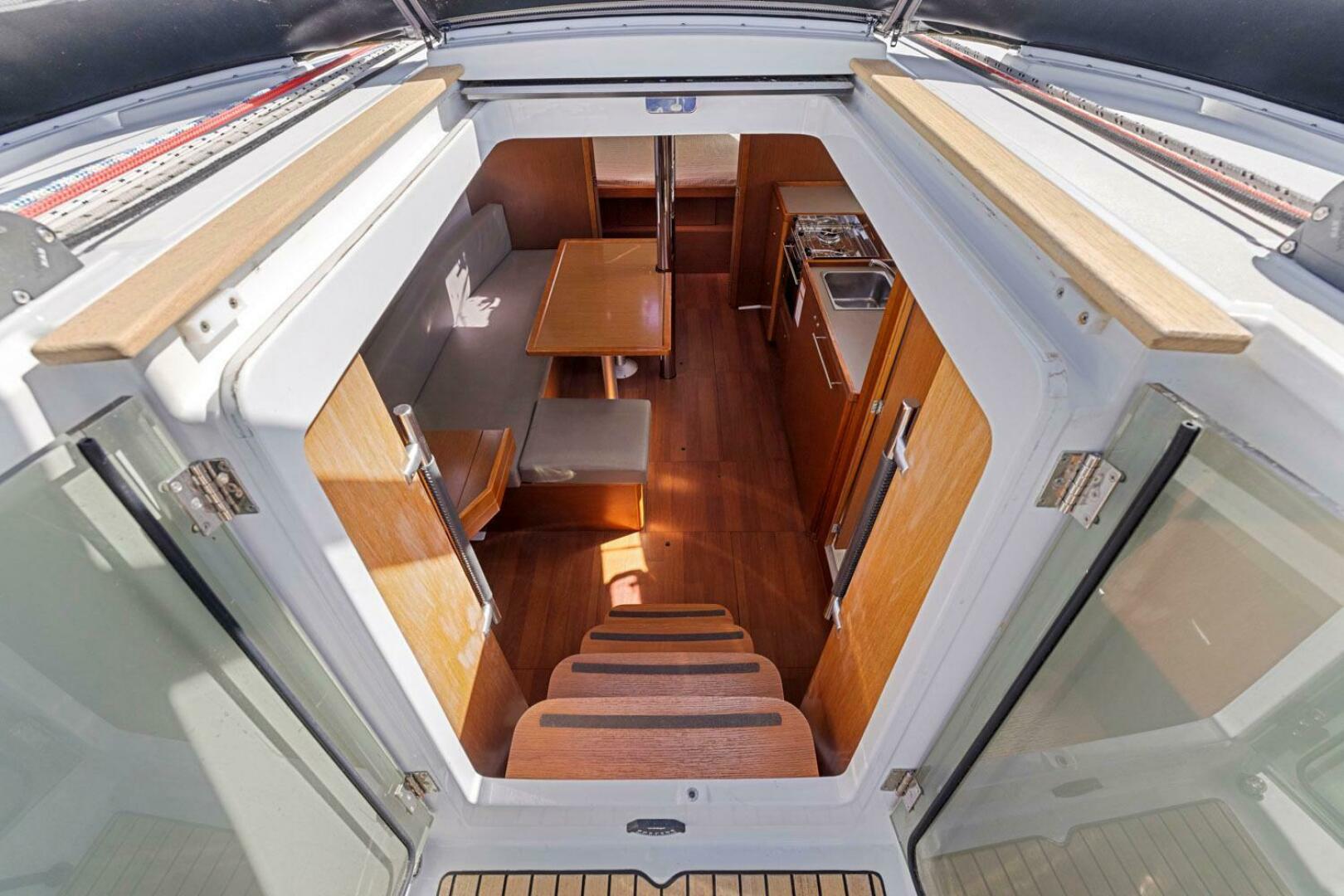 Slide: The Image of Beneteau Oceanis 38.1 2018 - 4869393