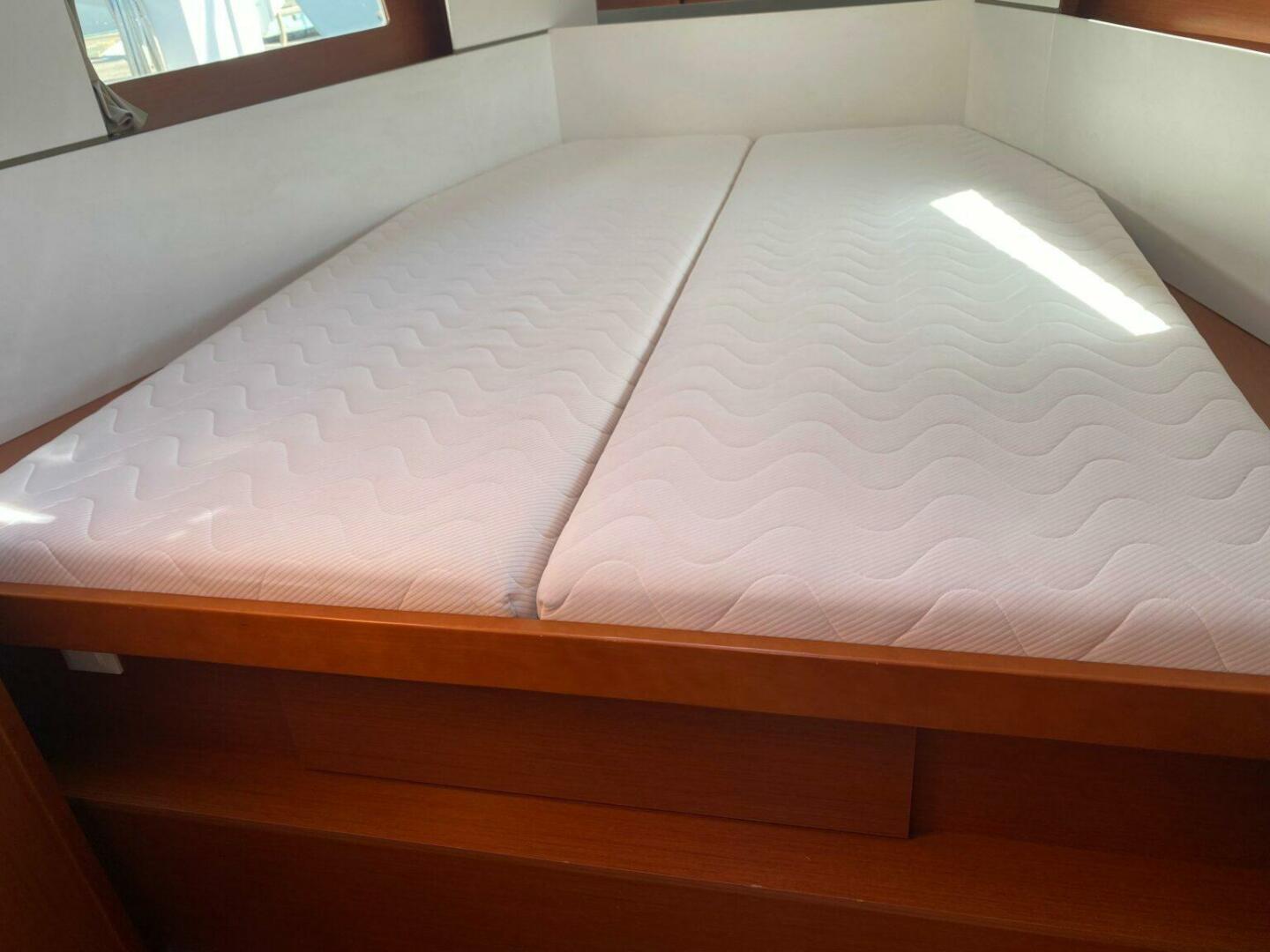 Slide: The Image of Beneteau Oceanis 38.1 2018 - 4869396