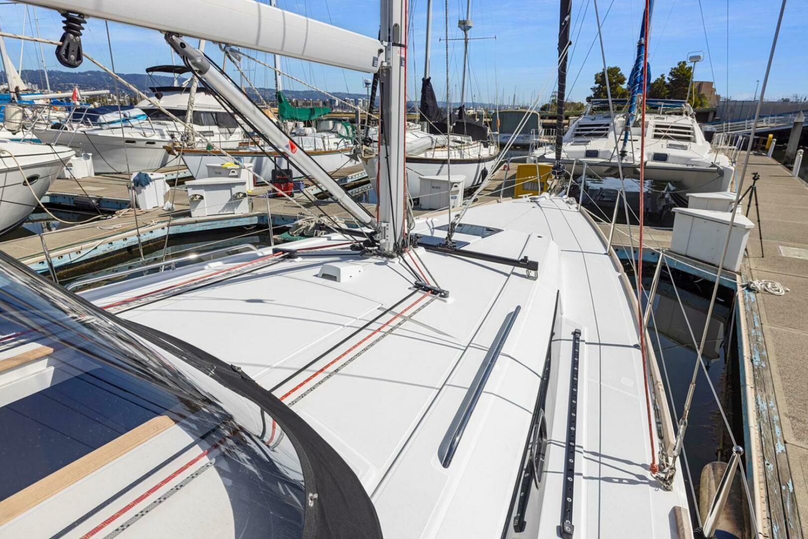 Slide: The Image of Beneteau Oceanis 38.1 2018 - 4869372