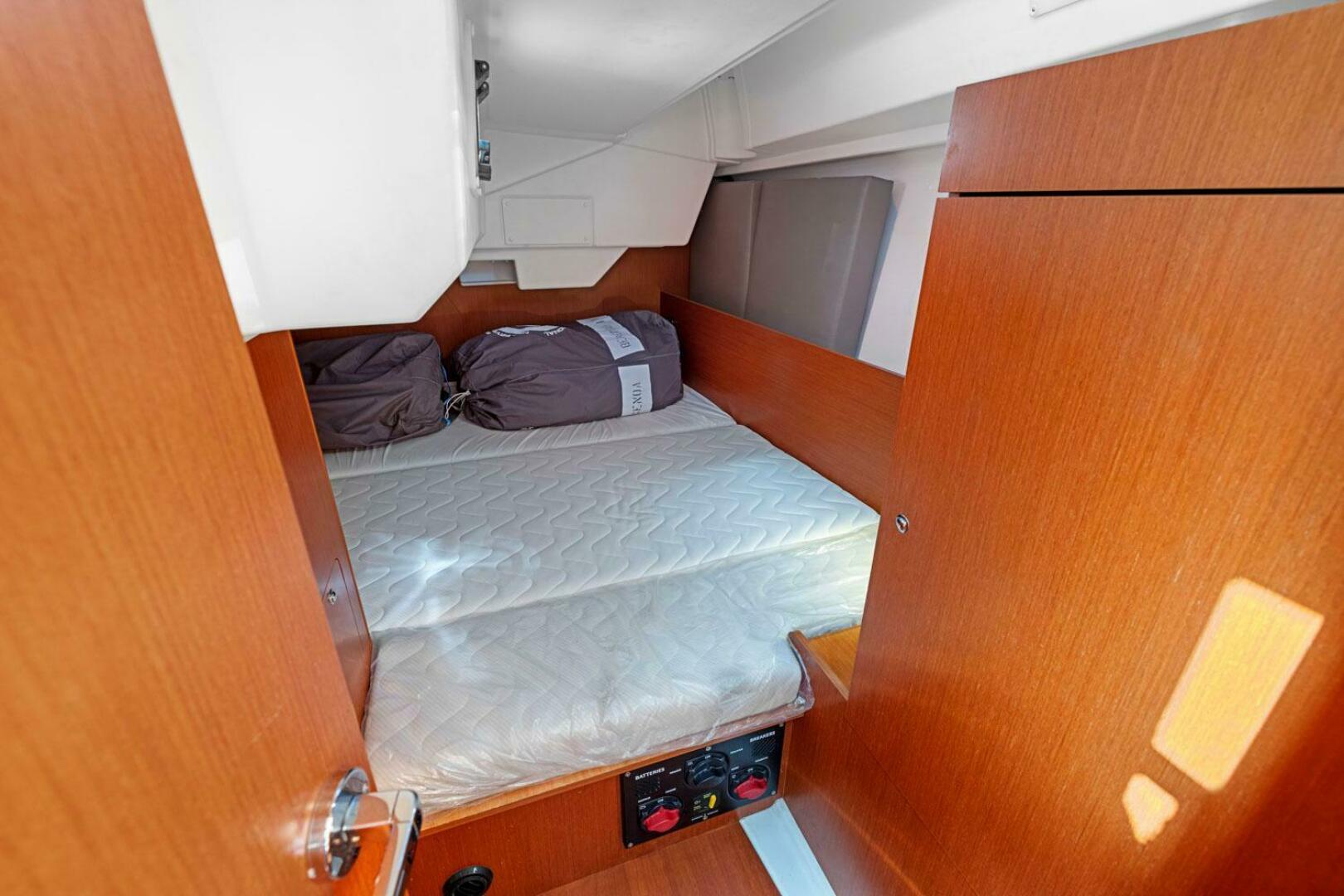 Slide: The Image of Beneteau Oceanis 38.1 2018 - 4869401