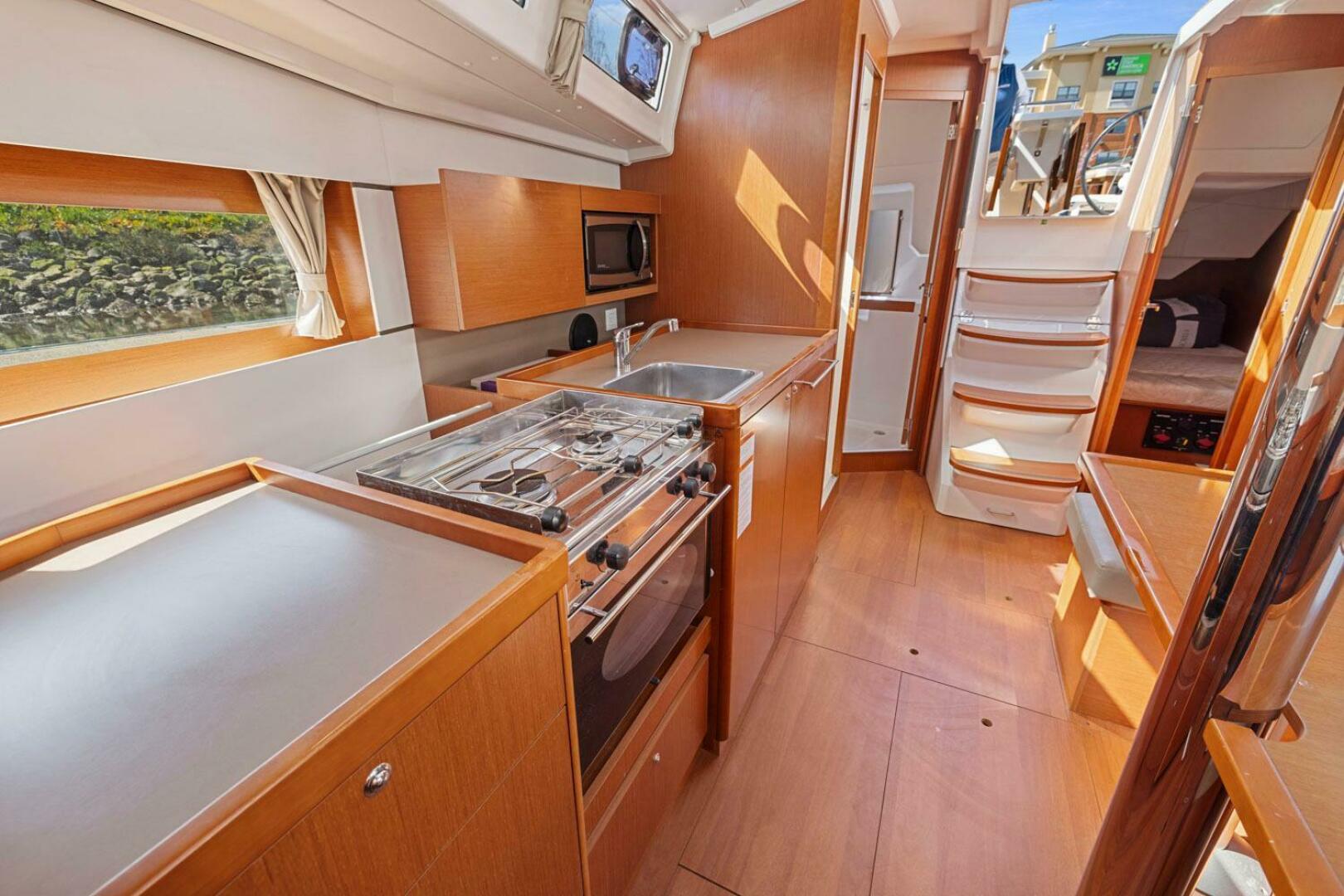 Slide: The Image of Beneteau Oceanis 38.1 2018 - 4869403