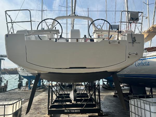 Slide: The Image of Beneteau Oceanis 38.1 2023 - 5