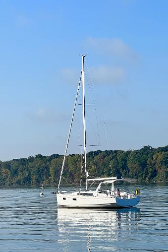 Slide: The Image of Beneteau Oceanis 38.1 2023 - 7