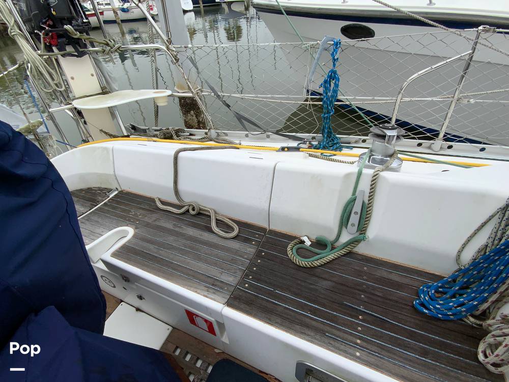 Slide: The Image of Beneteau Oceanis 390 1990 - 15090370