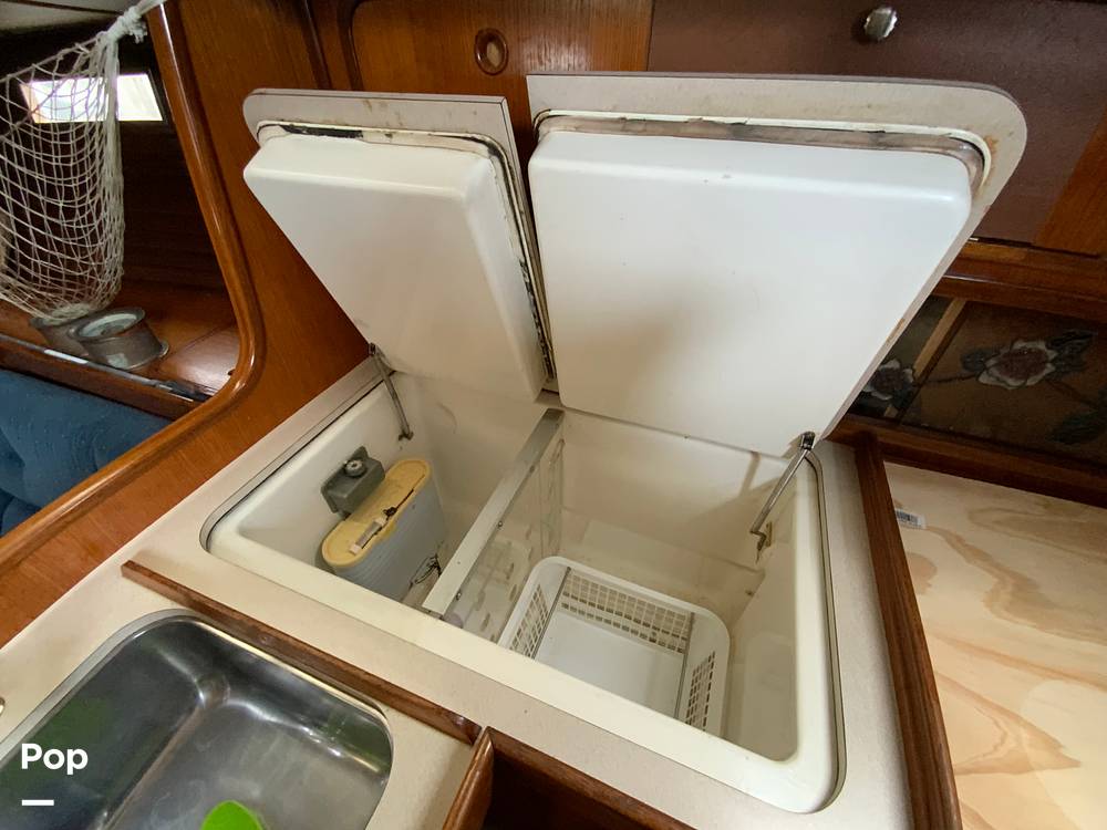 Slide: The Image of Beneteau Oceanis 390 1990 - 15090410